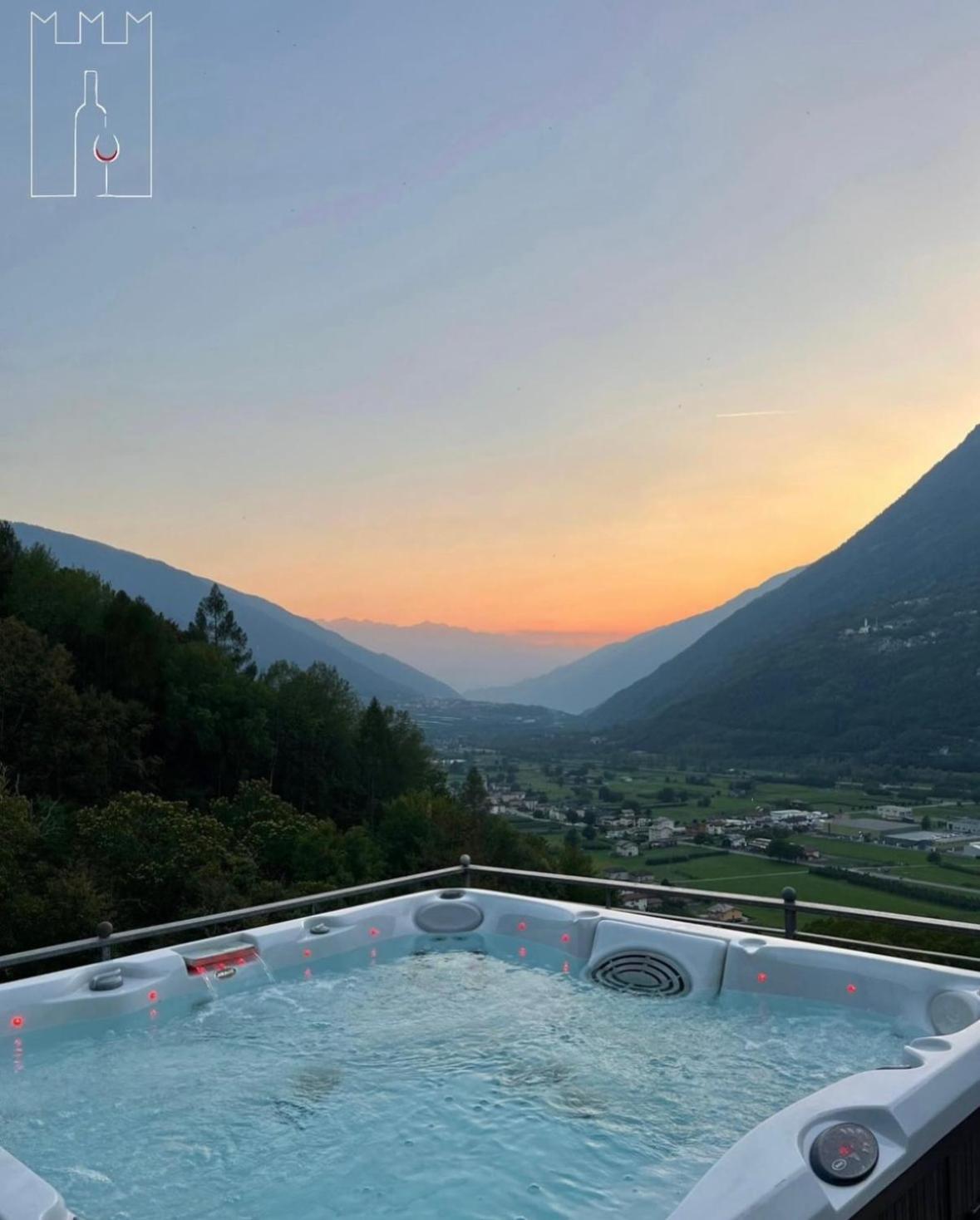 Foppoli Castle, Private 11Th Century Fortress With Panoramic View, Sauna And Hot Tub Overlooking The Valtellina Mazzo di Valtellina Eksteriør bilde